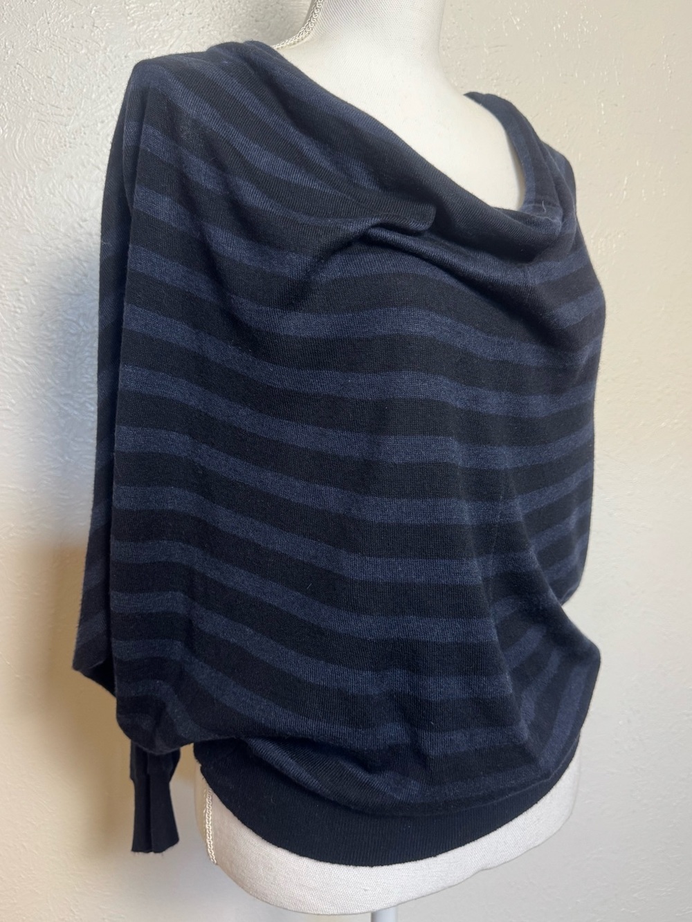 VINCE Navy Blue Striped Slouchy Shoulder Lightweight Long Sleeve Top